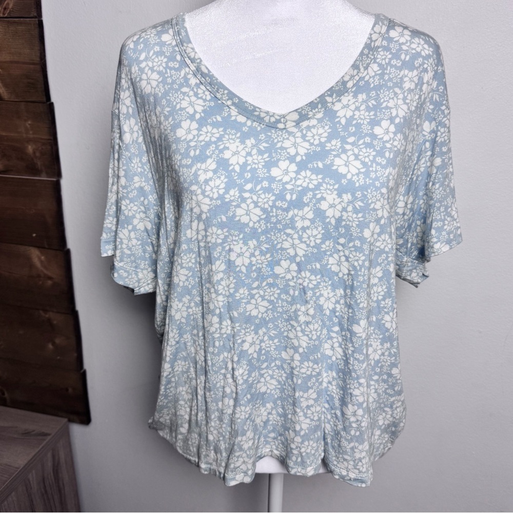 American Eagle Soft & Sexy Boxy Tee Blue White Floral Size S NWOT